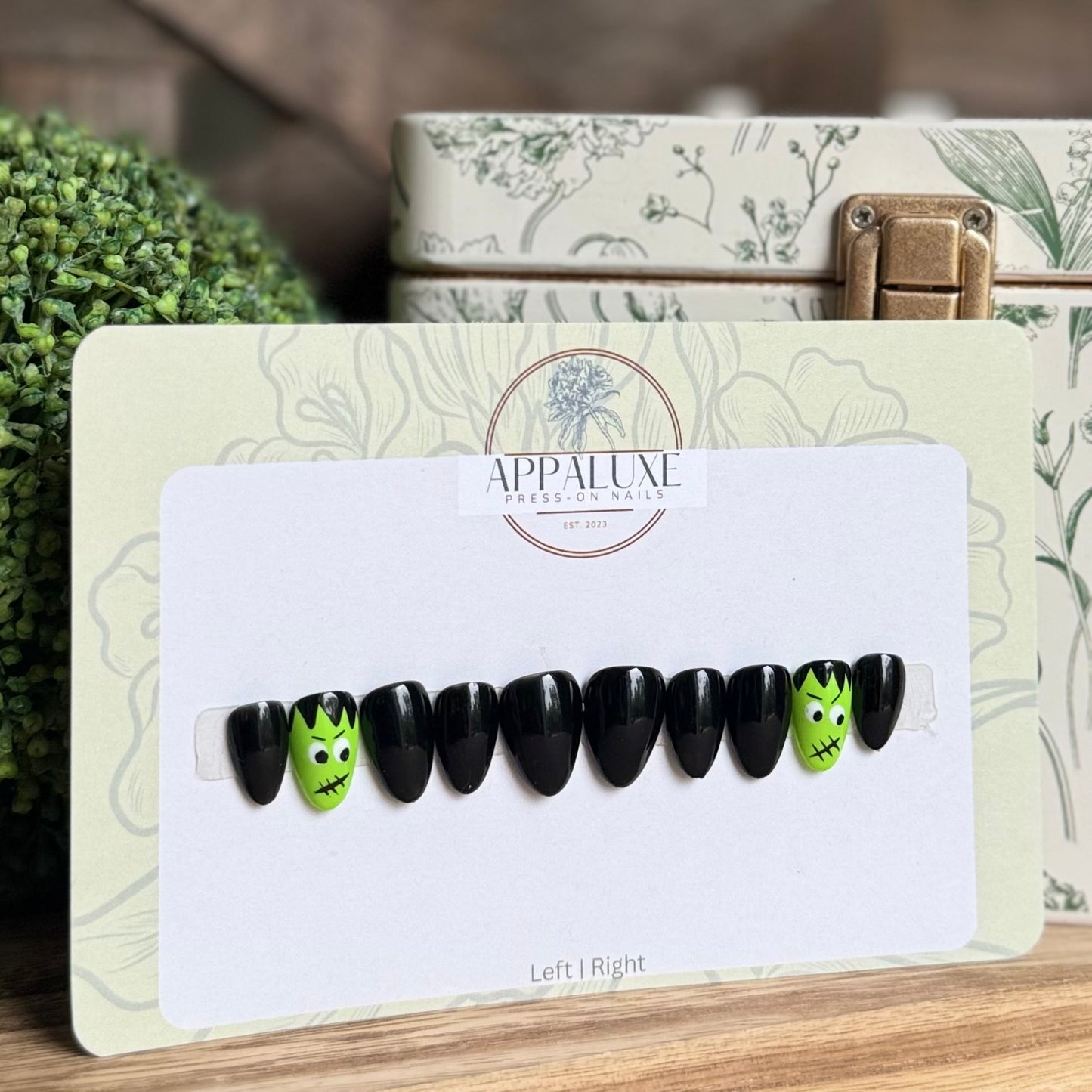 HALLOWEEN GREEN MONSTER