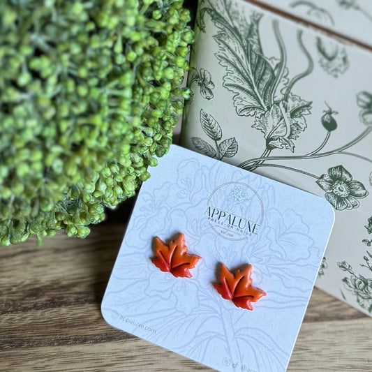 MINI MAPLE LEAVES - STUD