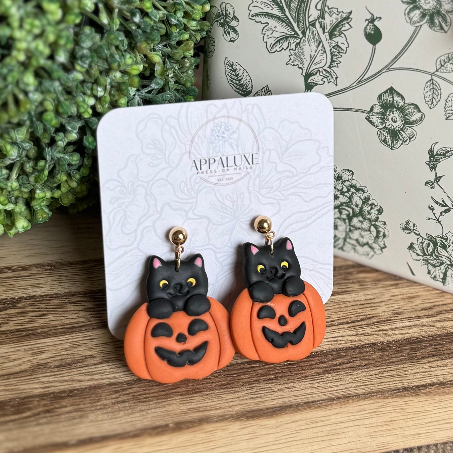 CAT ON JACK O LANTERN- DANGLES