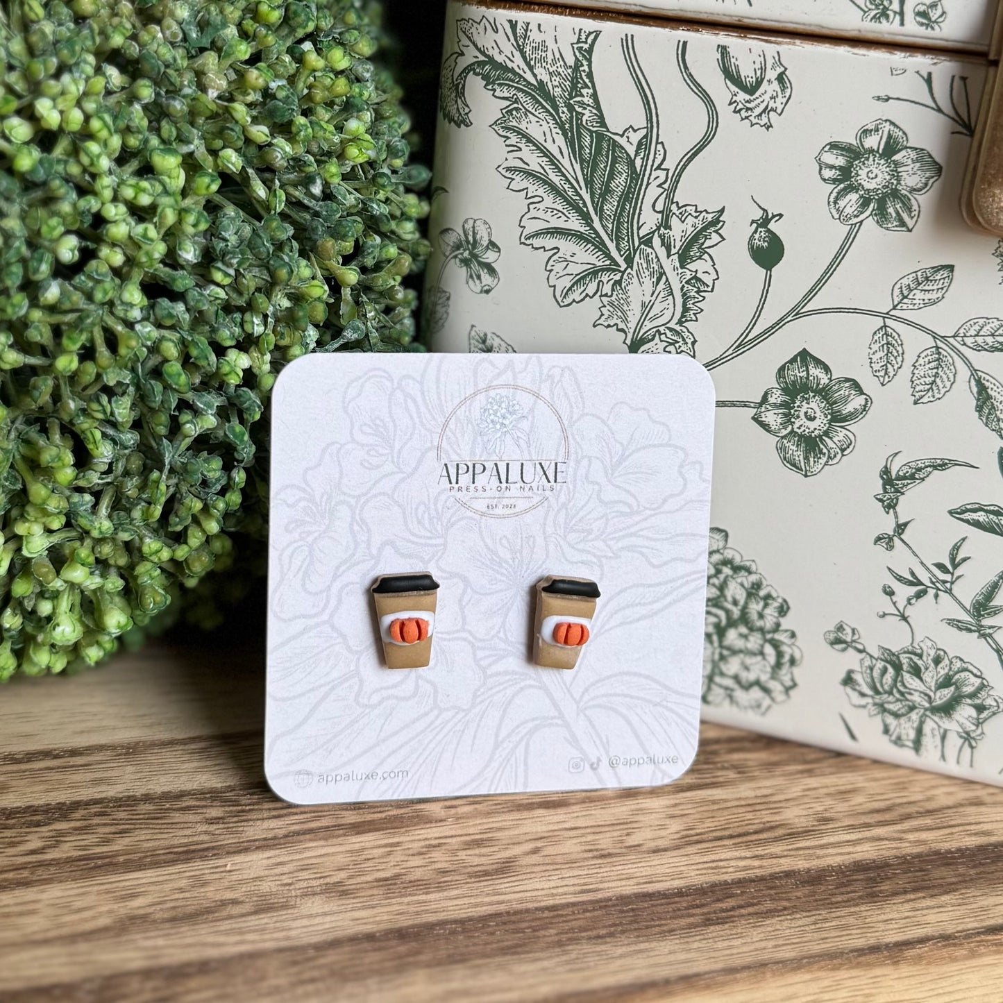 PUMPKIN SPICE LATTE-STUDS