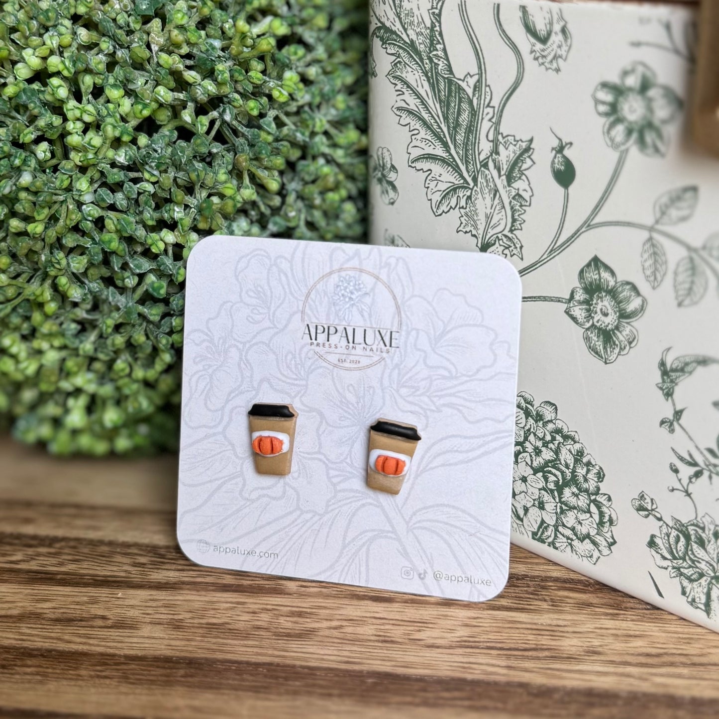 PUMPKIN SPICE LATTE-STUDS