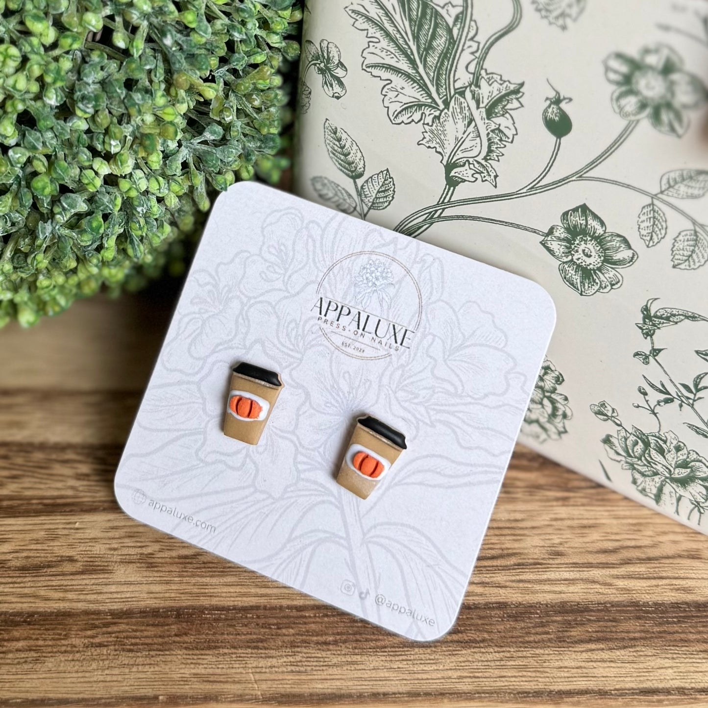 PUMPKIN SPICE LATTE-STUDS